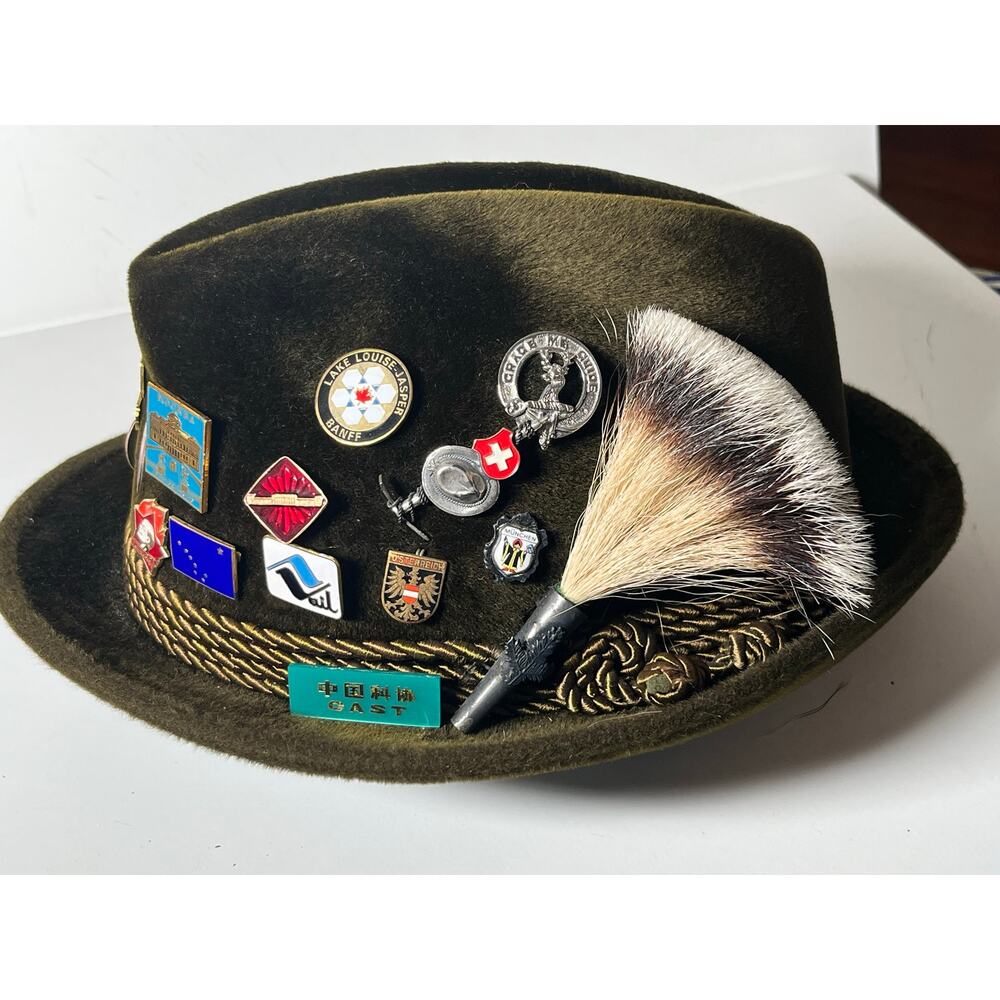 Collins Hüte Edelweiss Bavarian Hat Gamsbart Soviet USSR Pins Alpine